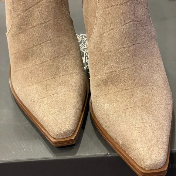 Vince Camuto x Almost Ready Winndie Heeled Boots in Truffle Taupe in box - Picture 5 of 11